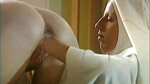 Cougar Clea فیلم سکس با مادر زن Gaultier با پروفسور تنیس رابطه جنسی دارد